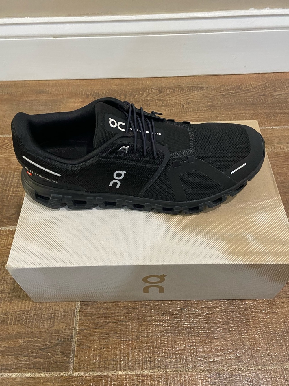 On Cloud 6 Running Shoes All Black Lightweight Athletic Sneakers Women 12 NWT - Picture 5 of 10